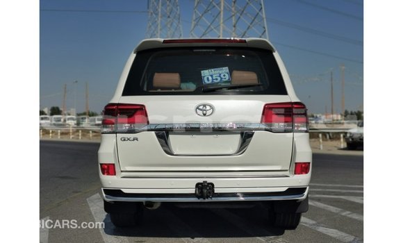 Buy Import Toyota Land Cruiser White Car in Import - Dubai in Abia State Buy Import Toyota Land Cruiser White Car in Import - Dubai in Abia State