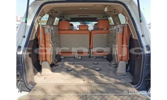 Buy Import Toyota Land Cruiser White Car in Import - Dubai in Abia State Buy Import Toyota Land Cruiser White Car in Import - Dubai in Abia State