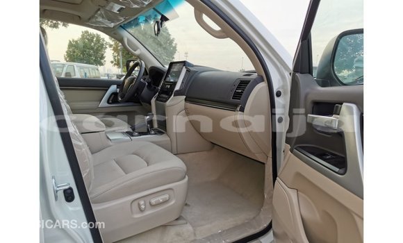Buy Import Toyota Land Cruiser White Car in Import - Dubai in Abia State Buy Import Toyota Land Cruiser White Car in Import - Dubai in Abia State
