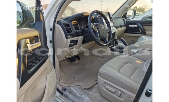 Buy Import Toyota Land Cruiser White Car in Import - Dubai in Abia State Buy Import Toyota Land Cruiser White Car in Import - Dubai in Abia State