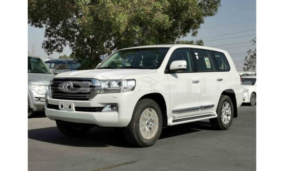 Acheter Import Voiture Toyota Land Cruiser Blanc à Import - Dubai, État d'Abia Acheter Import Voiture Toyota Land Cruiser Blanc à Import - Dubai, État d'Abia