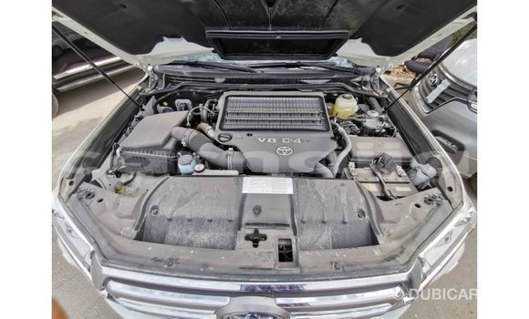 Acheter Import Voiture Toyota Land Cruiser Blanc à Import - Dubai, État d'Abia Acheter Import Voiture Toyota Land Cruiser Blanc à Import - Dubai, État d'Abia