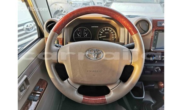 Buy Import Toyota Land Cruiser Beige Car in Import - Dubai in Abia State Buy Import Toyota Land Cruiser Beige Car in Import - Dubai in Abia State