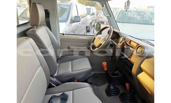 Buy Import Toyota Land Cruiser Beige Car in Import - Dubai in Abia State Buy Import Toyota Land Cruiser Beige Car in Import - Dubai in Abia State