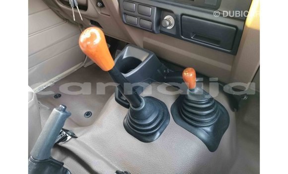 Buy Import Toyota Land Cruiser Beige Car in Import - Dubai in Abia State Buy Import Toyota Land Cruiser Beige Car in Import - Dubai in Abia State