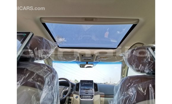 Buy Import Toyota Land Cruiser White Car in Import - Dubai in Abia State Buy Import Toyota Land Cruiser White Car in Import - Dubai in Abia State