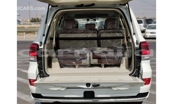 Buy Import Toyota Land Cruiser White Car in Import - Dubai in Abia State Buy Import Toyota Land Cruiser White Car in Import - Dubai in Abia State