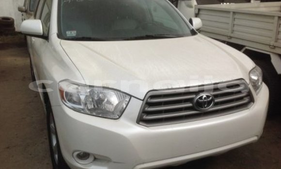 Acheter Occasion Voiture Toyota Highlander Blanc à Lagos, État de Lagos Acheter Occasion Voiture Toyota Highlander Blanc à Lagos, État de Lagos
