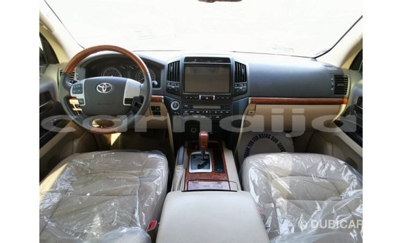 Buy Import Toyota Land Cruiser White Car in Import - Dubai in Abia State Buy Import Toyota Land Cruiser White Car in Import - Dubai in Abia State