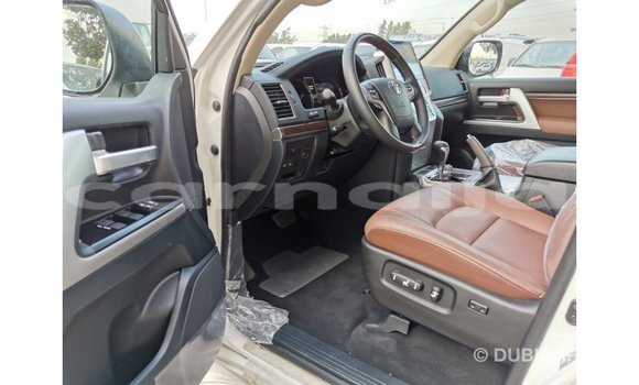 Buy Import Toyota Land Cruiser White Car in Import - Dubai in Abia State Buy Import Toyota Land Cruiser White Car in Import - Dubai in Abia State