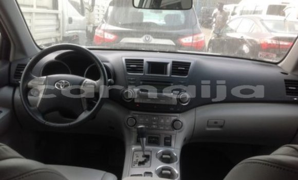 Acheter Occasion Voiture Toyota Highlander Blanc à Lagos, État de Lagos Acheter Occasion Voiture Toyota Highlander Blanc à Lagos, État de Lagos