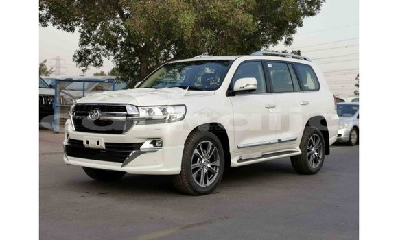 Buy Import Toyota Land Cruiser White Car in Import - Dubai in Abia State Buy Import Toyota Land Cruiser White Car in Import - Dubai in Abia State