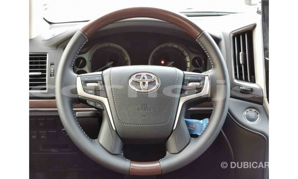 Buy Import Toyota Land Cruiser White Car in Import - Dubai in Abia State Buy Import Toyota Land Cruiser White Car in Import - Dubai in Abia State