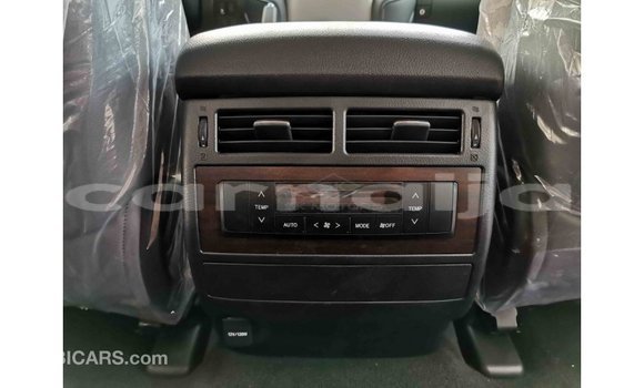 Buy Import Toyota Land Cruiser White Car in Import - Dubai in Abia State Buy Import Toyota Land Cruiser White Car in Import - Dubai in Abia State