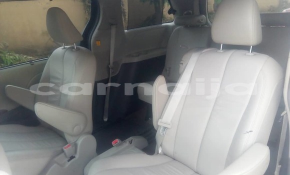 Acheter Occasion Voiture Toyota Sienna Blanc à Lagos, État de Lagos Acheter Occasion Voiture Toyota Sienna Blanc à Lagos, État de Lagos