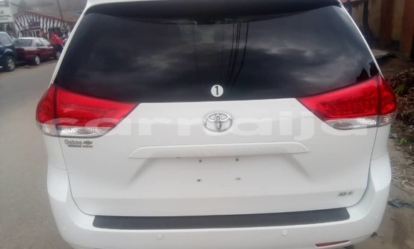 Acheter Occasion Voiture Toyota Sienna Blanc à Lagos, État de Lagos Acheter Occasion Voiture Toyota Sienna Blanc à Lagos, État de Lagos