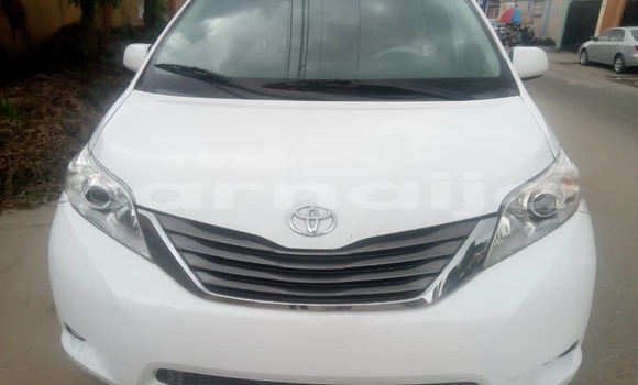 Acheter Occasion Voiture Toyota Sienna Blanc à Lagos, État de Lagos Acheter Occasion Voiture Toyota Sienna Blanc à Lagos, État de Lagos