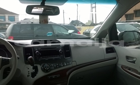 Acheter Occasion Voiture Toyota Sienna Noir à Lagos, État de Lagos Acheter Occasion Voiture Toyota Sienna Noir à Lagos, État de Lagos