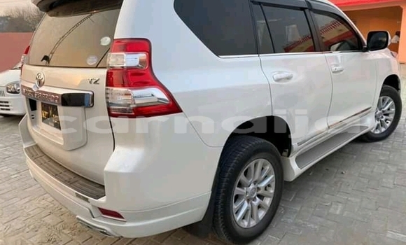 Acheter Occasion Voiture Toyota Land Cruiser Prado Blanc à Abuja, État de Lagos Acheter Occasion Voiture Toyota Land Cruiser Prado Blanc à Abuja, État de Lagos