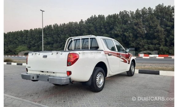 Acheter Import Voiture Mitsubishi L200 Blanc à Import - Dubai, État d'Abia Acheter Import Voiture Mitsubishi L200 Blanc à Import - Dubai, État d'Abia