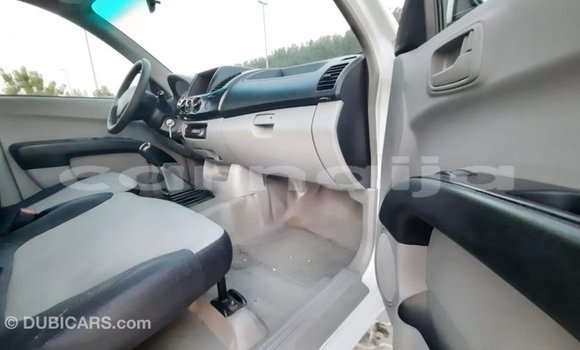 Acheter Import Voiture Mitsubishi L200 Blanc à Import - Dubai, État d'Abia Acheter Import Voiture Mitsubishi L200 Blanc à Import - Dubai, État d'Abia