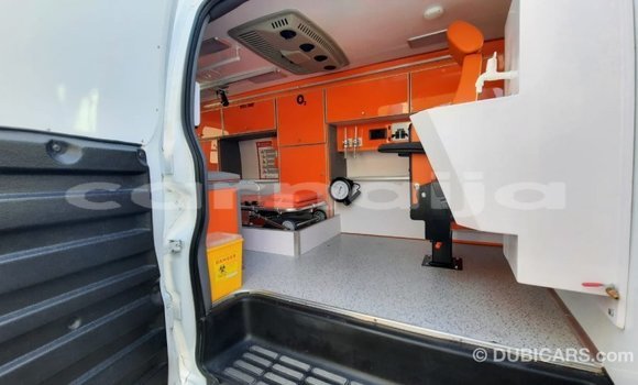 Buy Import Chevrolet Express White Car in Import - Dubai in Abia State Buy Import Chevrolet Express White Car in Import - Dubai in Abia State