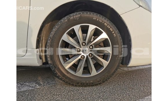 Acheter Import Voiture Toyota Camry Blanc à Import - Dubai, État d'Abia Acheter Import Voiture Toyota Camry Blanc à Import - Dubai, État d'Abia