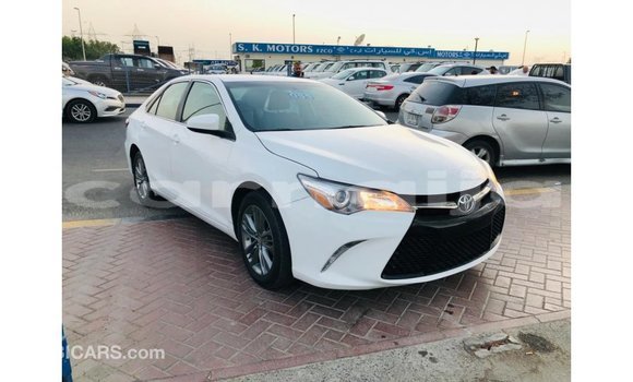 Acheter Import Voiture Toyota Camry Blanc à Import - Dubai, État d'Abia Acheter Import Voiture Toyota Camry Blanc à Import - Dubai, État d'Abia