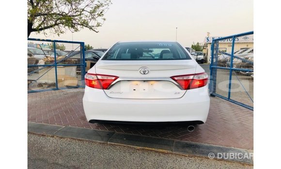 Acheter Import Voiture Toyota Camry Blanc à Import - Dubai, État d'Abia Acheter Import Voiture Toyota Camry Blanc à Import - Dubai, État d'Abia