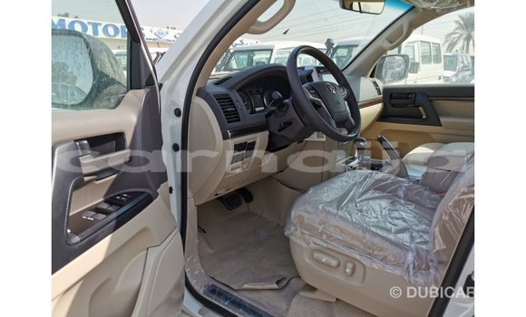Buy Import Toyota Land Cruiser White Car in Import - Dubai in Abia State Buy Import Toyota Land Cruiser White Car in Import - Dubai in Abia State