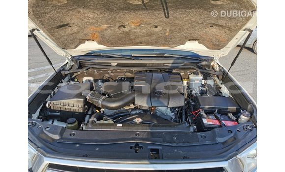 Buy Import Toyota Land Cruiser White Car in Import - Dubai in Abia State Buy Import Toyota Land Cruiser White Car in Import - Dubai in Abia State