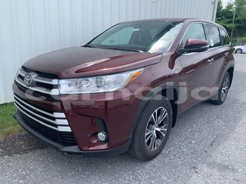 Big with watermark 2019 toyota highlander.....1