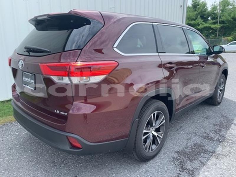 Big with watermark 2019 toyota highlander.....3