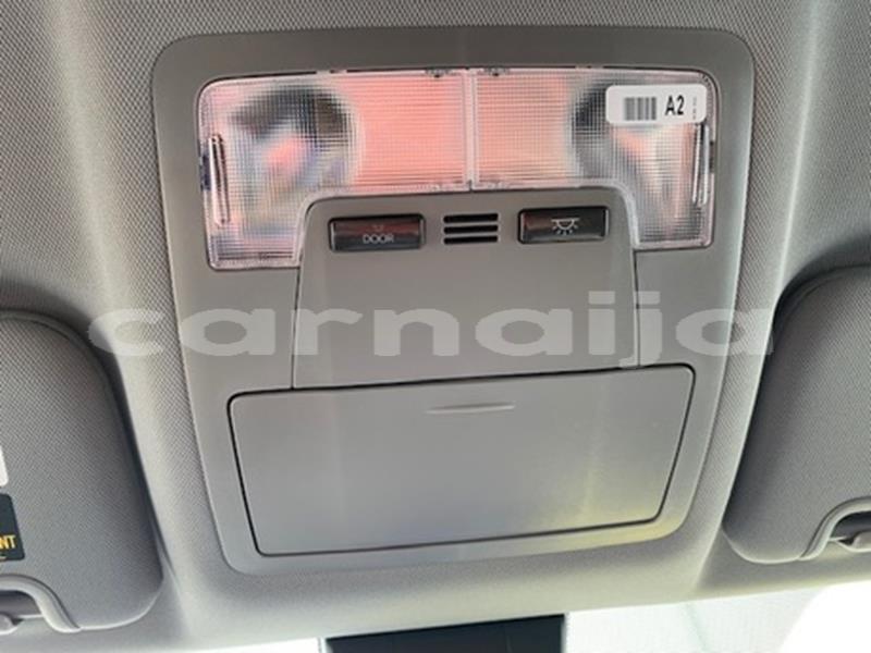 Big with watermark 2019 toyota highlander.....7