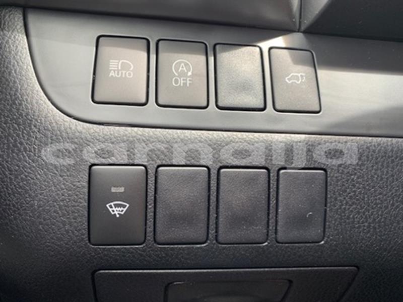 Big with watermark 2019 toyota highlander.....8