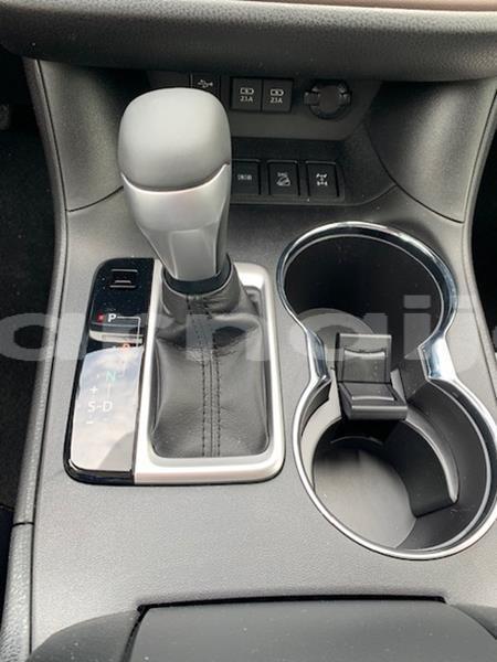 Big with watermark 2019 toyota highlander.....9