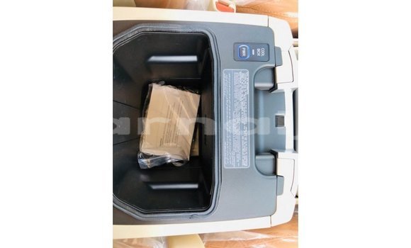 Buy Import Toyota Land Cruiser White Car in Import - Dubai in Abia State Buy Import Toyota Land Cruiser White Car in Import - Dubai in Abia State