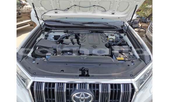 Acheter Import Voiture Toyota Prado Blanc à Import - Dubai, État d'Abia Acheter Import Voiture Toyota Prado Blanc à Import - Dubai, État d'Abia