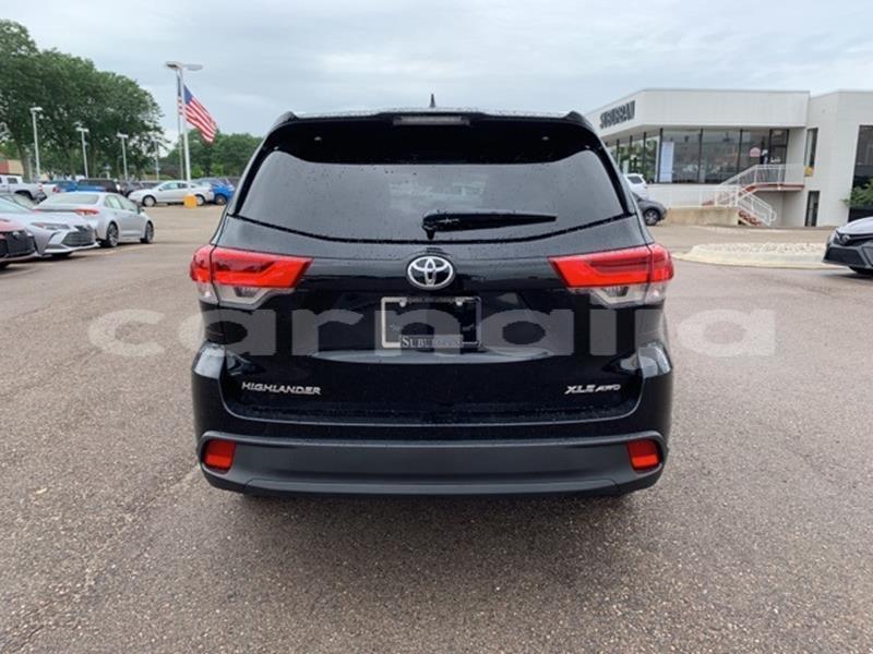 Big with watermark 2019 toyota highlander....5