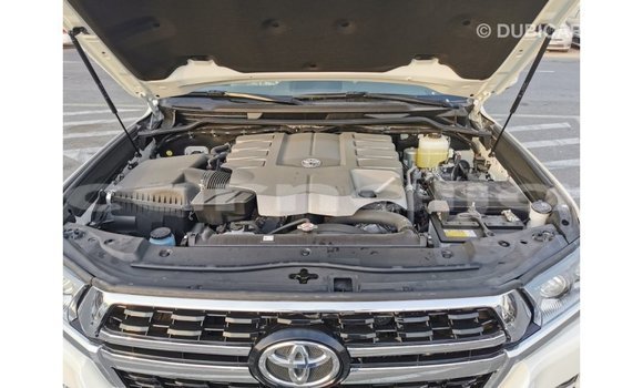 Buy Import Toyota Land Cruiser White Car in Import - Dubai in Abia State Buy Import Toyota Land Cruiser White Car in Import - Dubai in Abia State