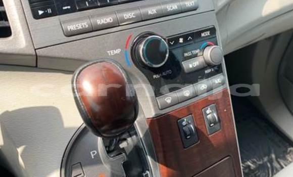 Acheter Import Voiture Toyota Venza Blanc à Enugu Ngwo, Enugu Acheter Import Voiture Toyota Venza Blanc à Enugu Ngwo, Enugu