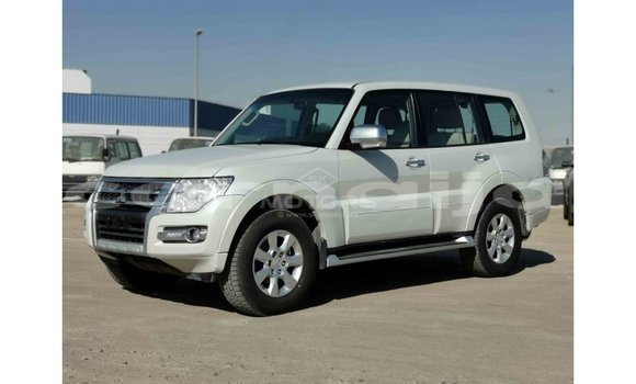 Buy Import Mitsubishi Pajero White Car in Import - Dubai in Abia State Buy Import Mitsubishi Pajero White Car in Import - Dubai in Abia State