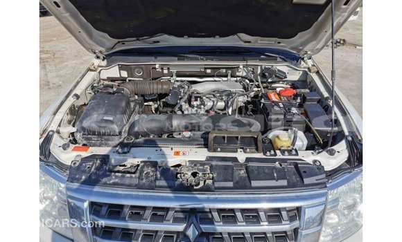 Buy Import Mitsubishi Pajero White Car in Import - Dubai in Abia State Buy Import Mitsubishi Pajero White Car in Import - Dubai in Abia State