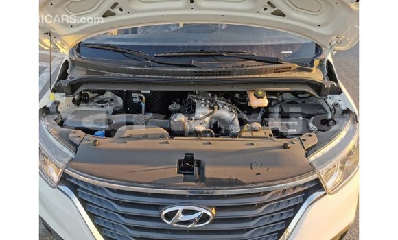 Buy Import Hyundai Accent White Car in Import - Dubai in Abia State Buy Import Hyundai Accent White Car in Import - Dubai in Abia State