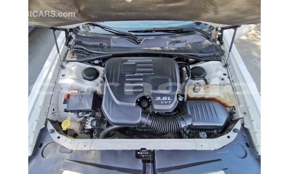 Acheter Import Voiture Dodge Challenger Blanc à Import - Dubai, État d'Abia Acheter Import Voiture Dodge Challenger Blanc à Import - Dubai, État d'Abia