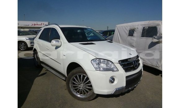 Acheter Import Utilitaire Mercedes‒Benz 1117 Blanc à Import - Dubai, État d'Abia Acheter Import Utilitaire Mercedes‒Benz 1117 Blanc à Import - Dubai, État d'Abia