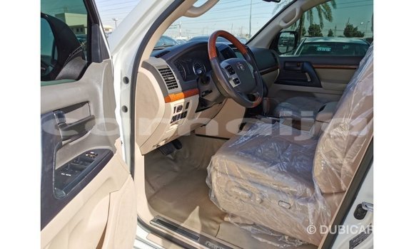 Buy Import Toyota Land Cruiser White Car in Import - Dubai in Abia State Buy Import Toyota Land Cruiser White Car in Import - Dubai in Abia State