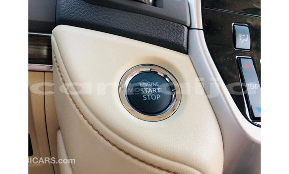 Acheter Import Voiture Toyota Land Cruiser Blanc à Import - Dubai, État d'Abia Acheter Import Voiture Toyota Land Cruiser Blanc à Import - Dubai, État d'Abia