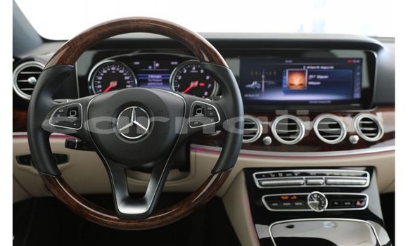 Acheter Import Utilitaire Mercedes‒Benz 1117 Autre à Import - Dubai, État d'Abia Acheter Import Utilitaire Mercedes‒Benz 1117 Autre à Import - Dubai, État d'Abia