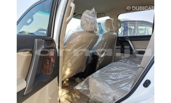 Acheter Import Voiture Toyota Prado Blanc à Import - Dubai, État d'Abia Acheter Import Voiture Toyota Prado Blanc à Import - Dubai, État d'Abia